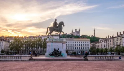 lyon place bellecour